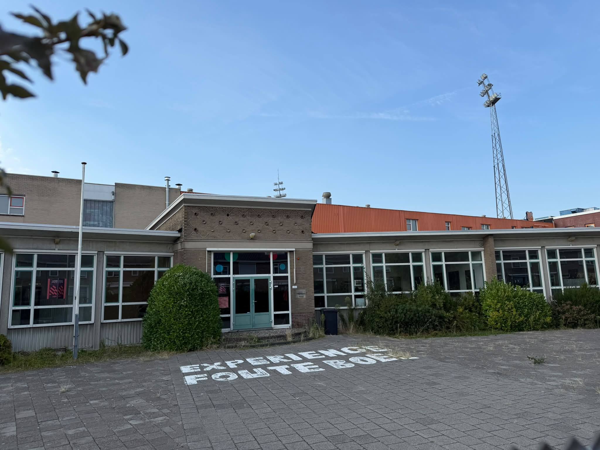 Wie zit er in de Meidoornstraat? Livable werkt ook met spoedzoekers, statushouders en vluchtelingen, college geeft geen duidelijkheid over gebruikers