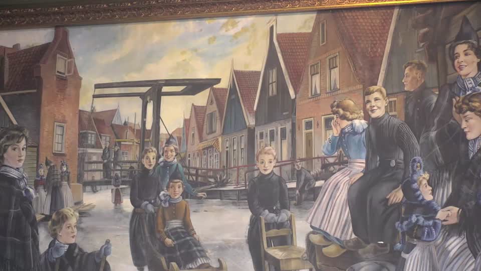 Muurschildering in de raadszaal